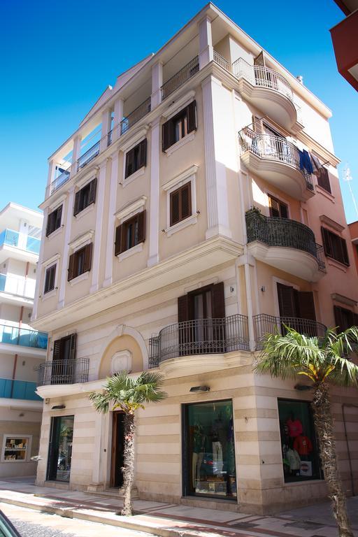 Napolitano Palace Margherita Di Savoia Exterior foto